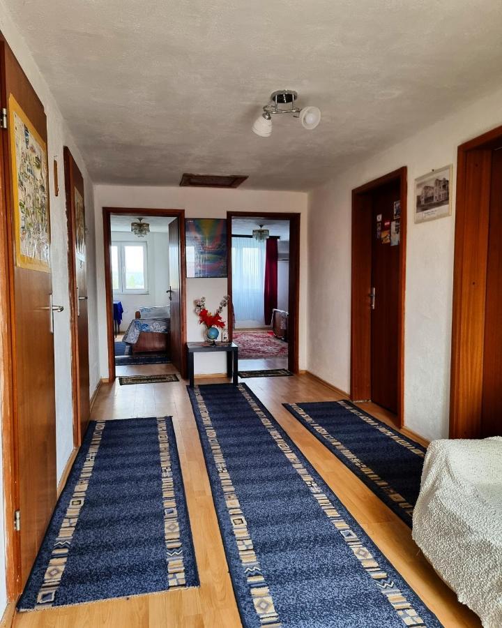 Guesthouse Sobi-Rooms Gradsko Екстериор снимка