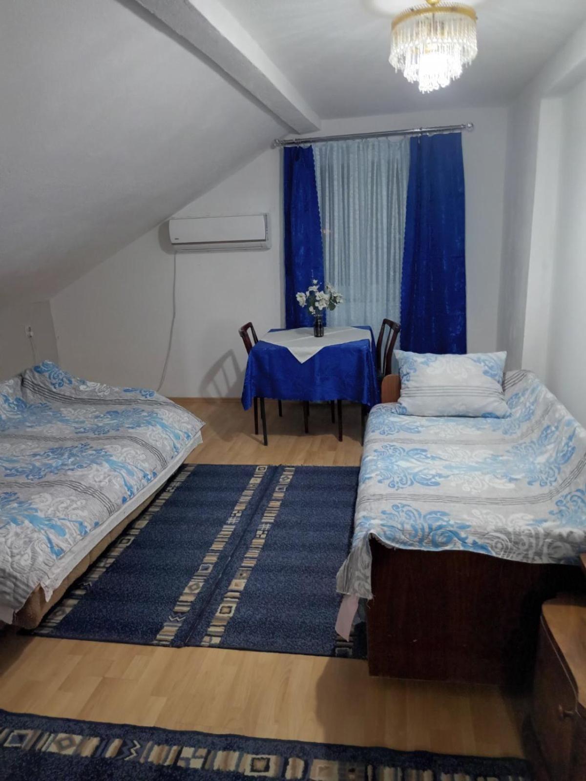 Guesthouse Sobi-Rooms Gradsko Екстериор снимка